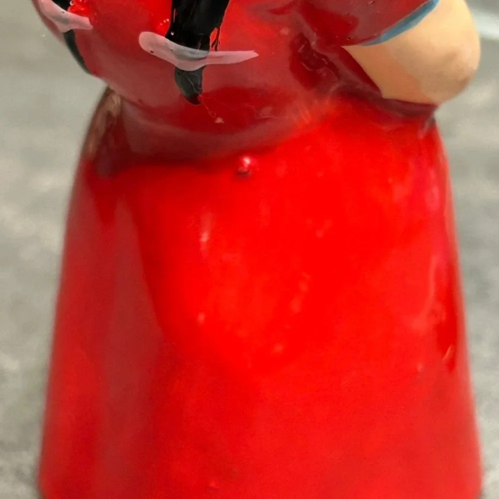 Vintage Kissing Couple Salt and Pepper Shakers Set Japan Ceramic Asian Novelty